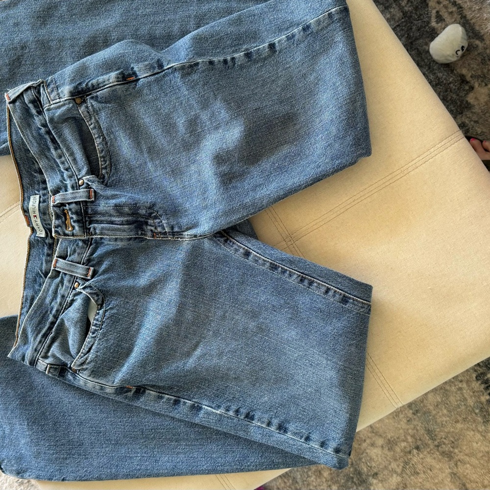 Tommy Hilfiger Jeans. Size 2. They are a very loose fit   Great condition